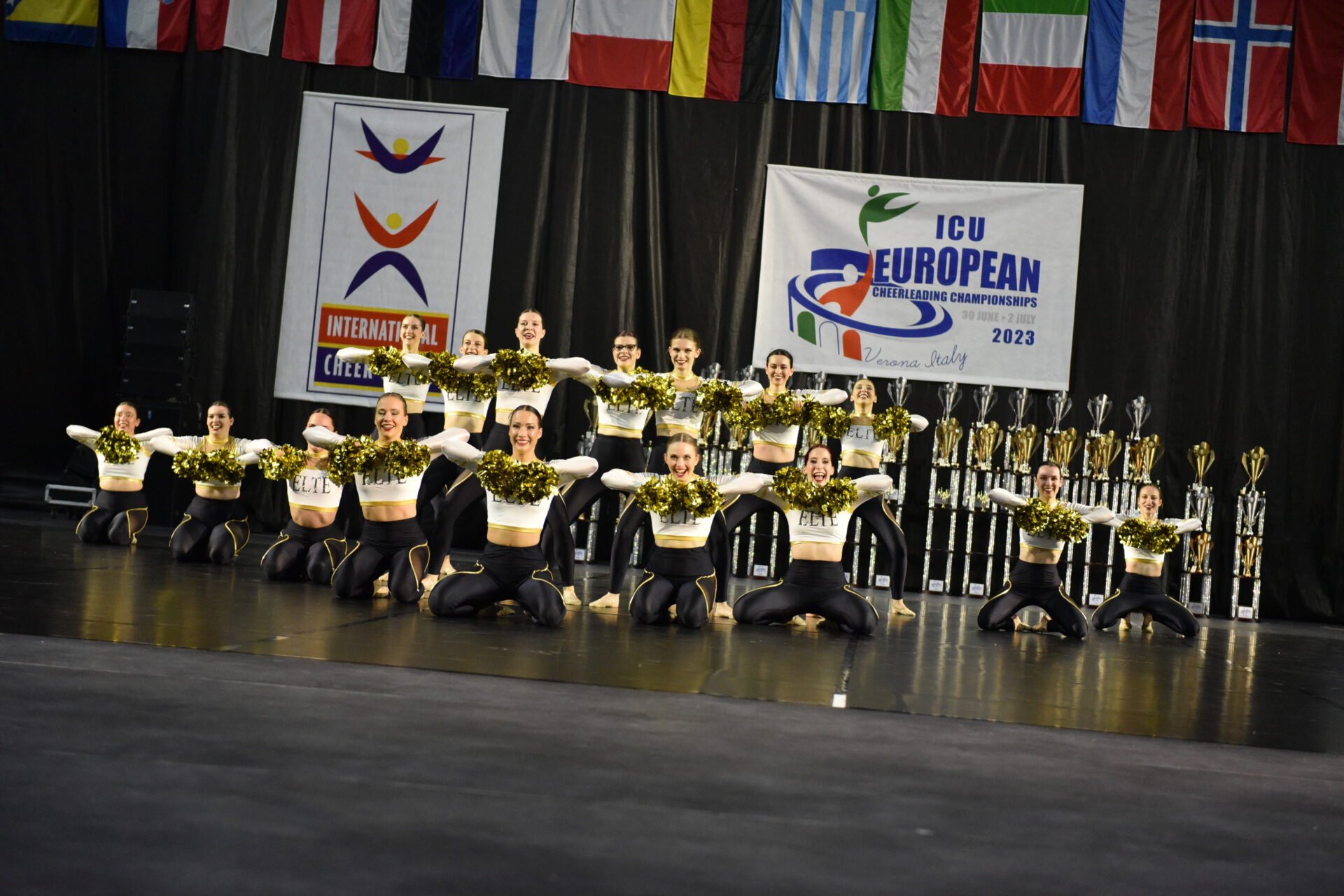 ELTE Senior Pom team